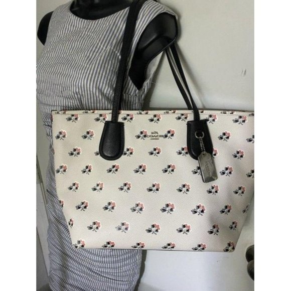 Coach shopping xl floral great condition msrp whit - Picture 9 of 12